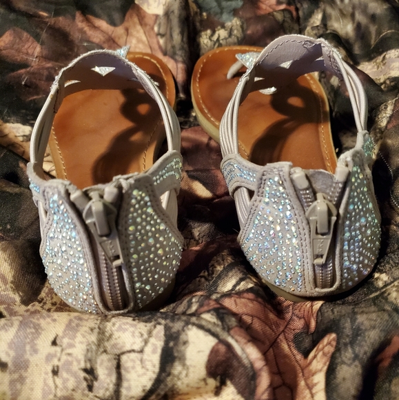 Sandals - Picture 2 of 5